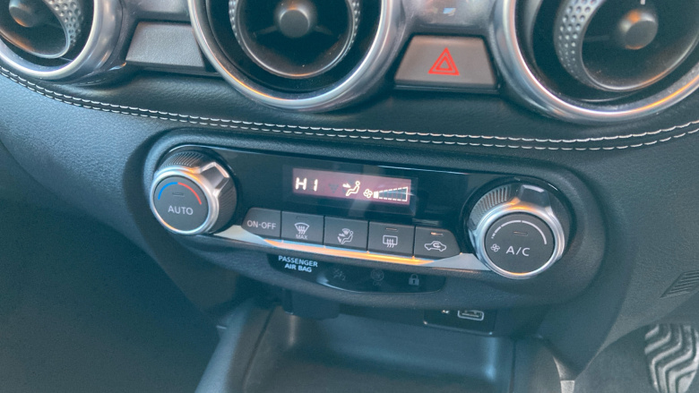 Nissan Juke 1.0 DiG-T 114 N-Connecta 5dr Petrol Hatchback